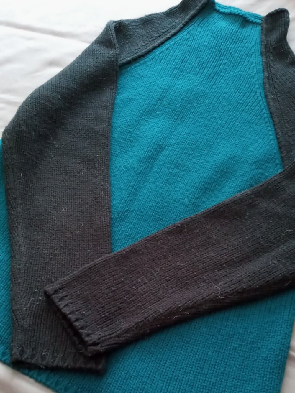 Cozy & Warm Coldwater Creek Teal & Black Mockneck Versatile Style Sweater - Picture 3 of 10